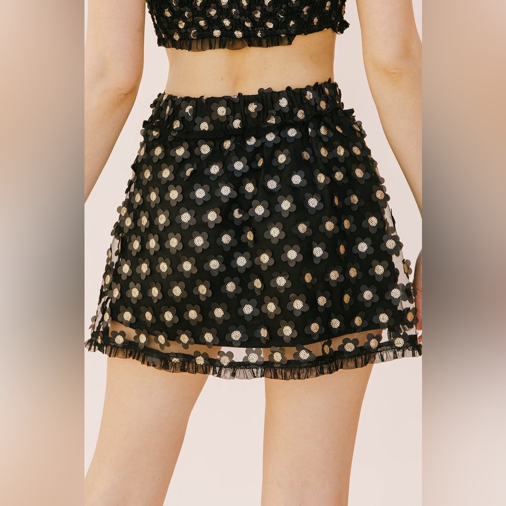 Black Sequin Daisy Crop Top & Mini Skirt Set - Picture 9 of 11